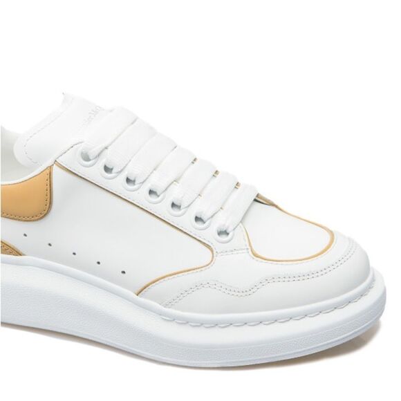 Alexander McQueen Oversized Low-Top Sneakers in White/ Camel, New, Size 41 - Picture 5 of 16